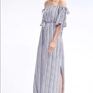 NWTS Banana Republic Striped Off-The-Shoulder Maxi Dress in Blue/White